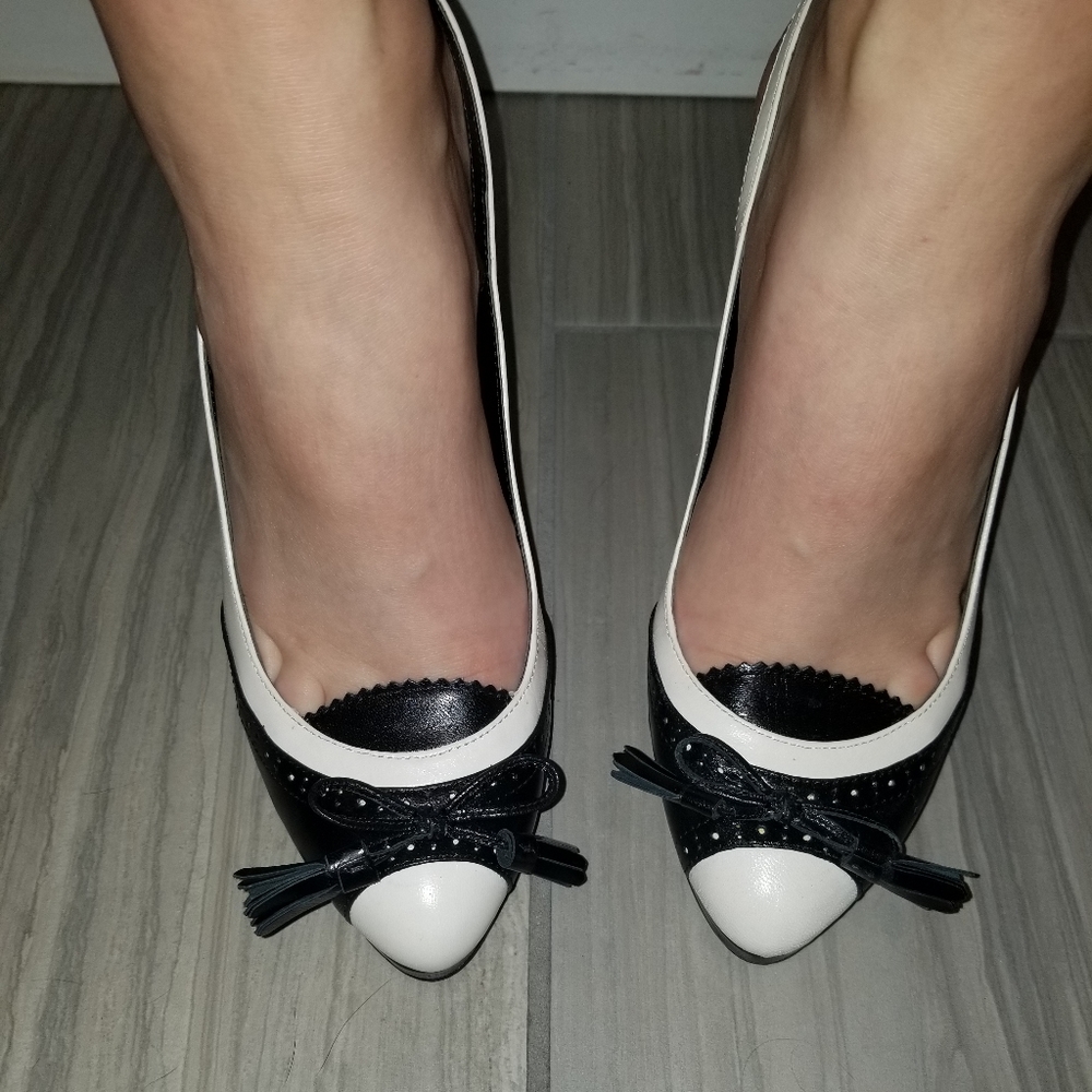 Two toned leather with tassels sling platform pump